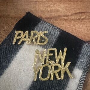 Gold Glitter Paris New York Brooch Set